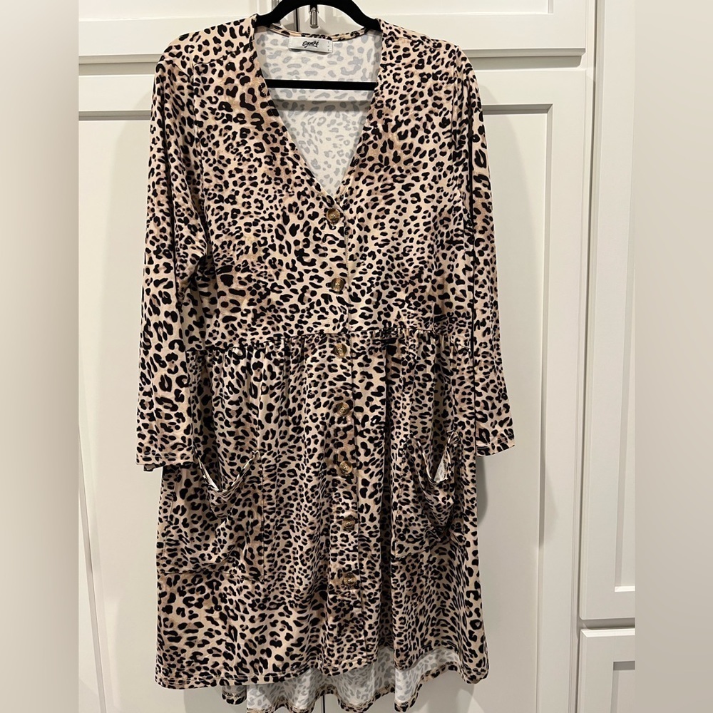 Women’s Leopard Stretchy Knit Dress. Long sleeve. Size Large. - Picture 2 of 11